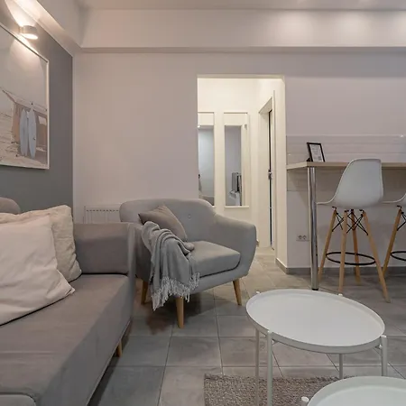 Cismigiu & Universitate 2-br - Modern Design With Balcony & Kitchen בוקרשט