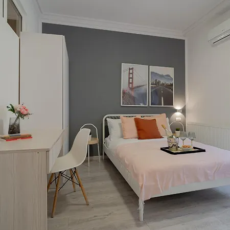 Cismigiu & Universitate 2-br - Modern Design With Balcony & Kitchen 4*