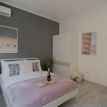 Cismigiu & Universitate 2-br - Modern Design With Balcony & Kitchen 4* Boekarest