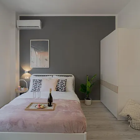 Stylish 2br By Cismigiu Park And Piata Universitatii Apartment Bucharest